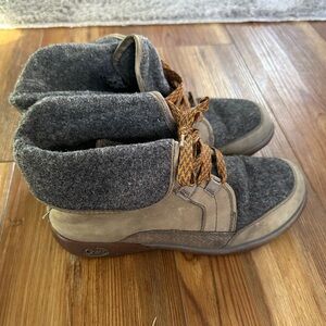 Chaco NICKEL Gray and Tan Boots